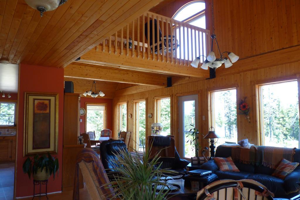 Gite De La Riviere Bed & Breakfast Chibougamau Exterior foto